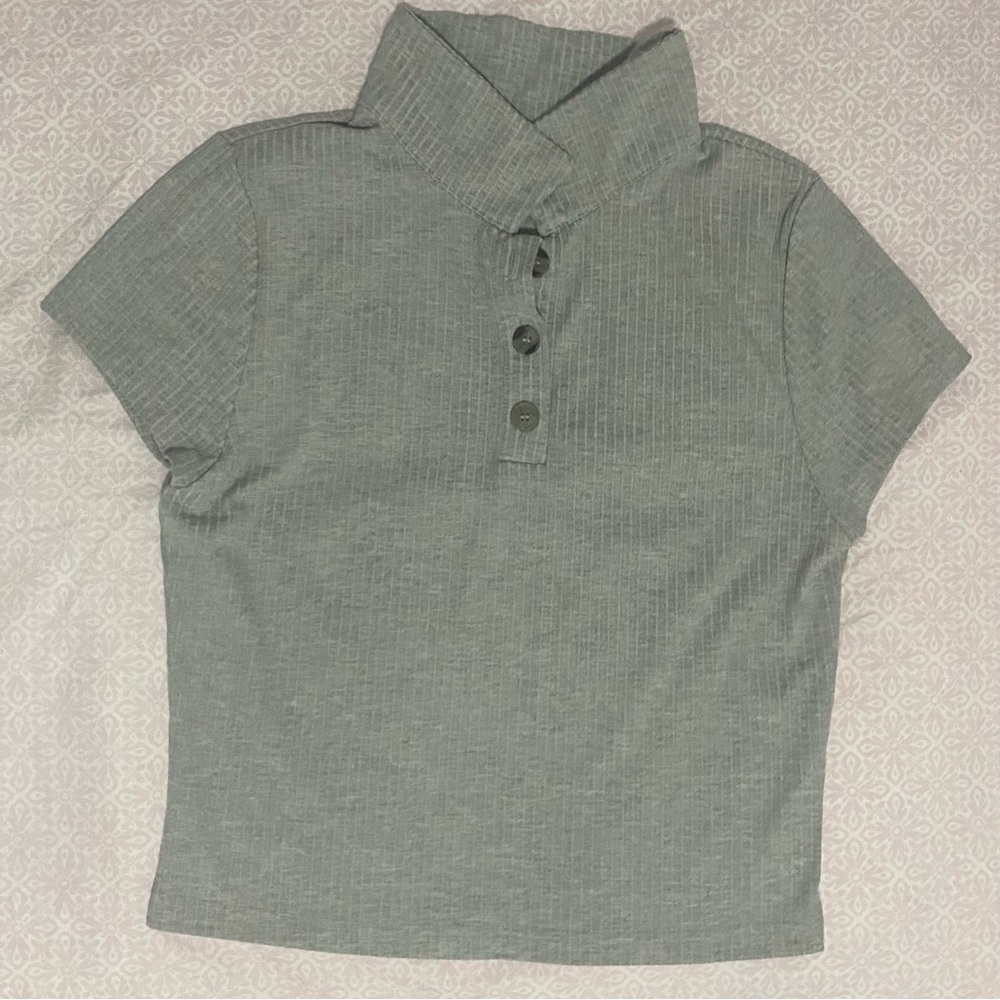 Cropped Short Sleeve Shirt